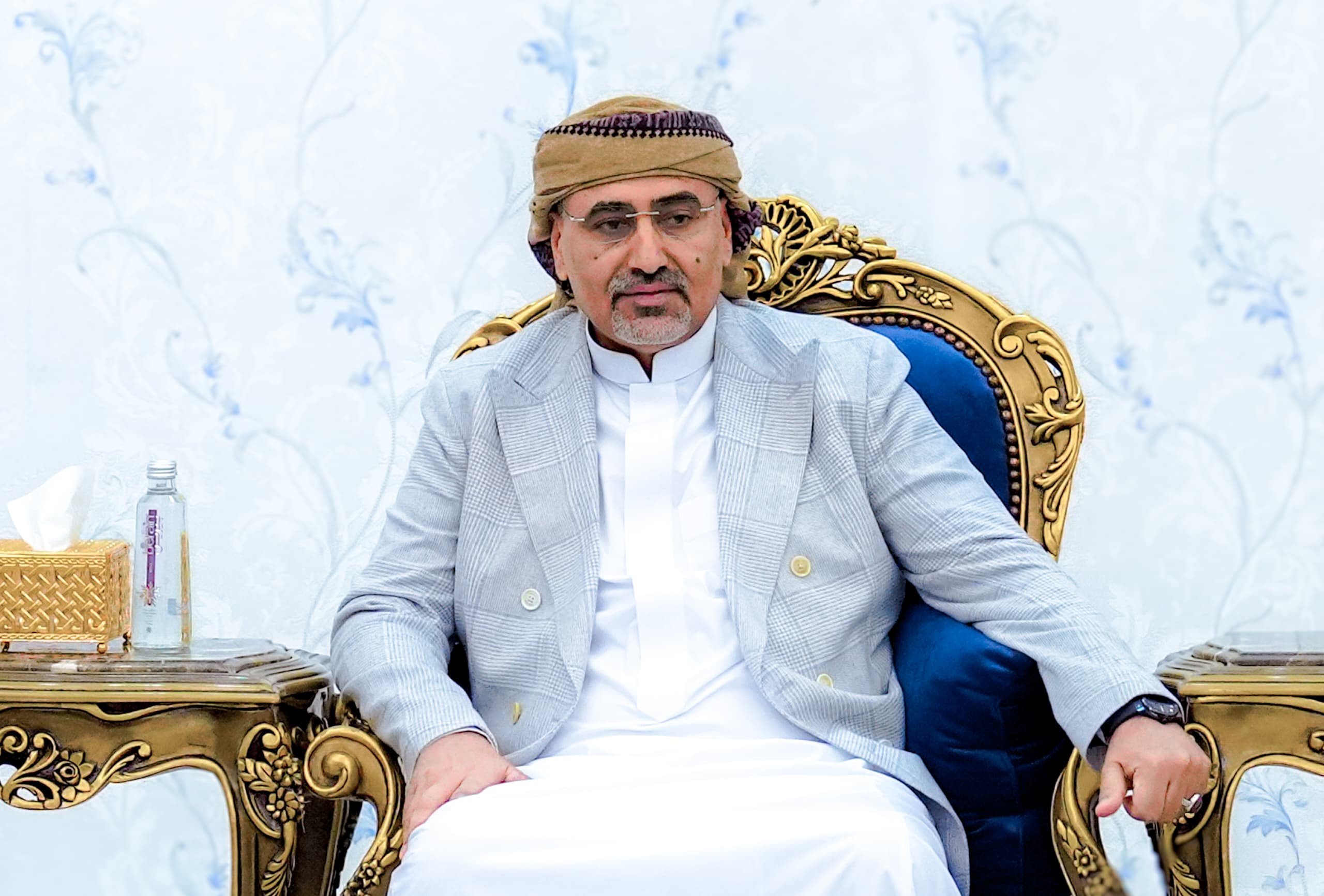 الرئيس الزُبيدي يستقبل قيادة القوات المشتركة لقوات التحالف العربي